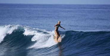 FREE SURF LESSONS FOR GIRLS: RIP CURL TOUR HITS NEWQUAY AND BOURNEMOUTH