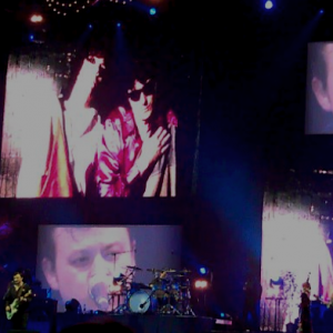 REVIEW: MANIC STREET PREACHERS AT LONDON O2 (17/12/11)