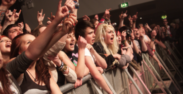 REVIEW: KERRANG! TOUR AT CARDIFF GREAT HALL FT. NEW FOUND GLORY + THE BLACKOUT (11/02/12)